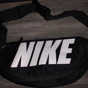 nike fanny pack